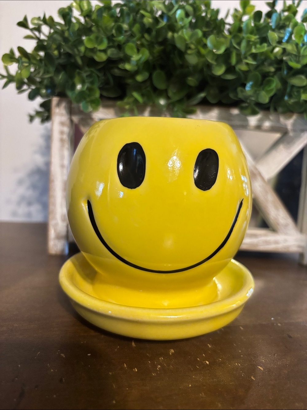 Mccoy Vintage smiley face planter